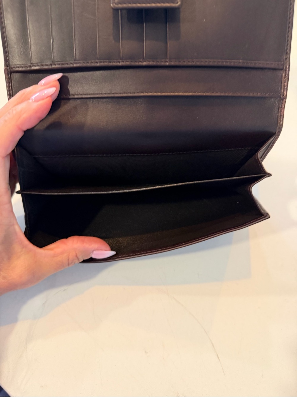 Gucci Dark Brown Embossed GG Leather Continental Wallet with Black Stripe - Picture 4 of 7